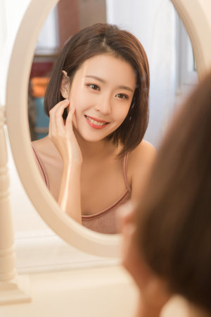 夫の上司侵犯宫部凉花